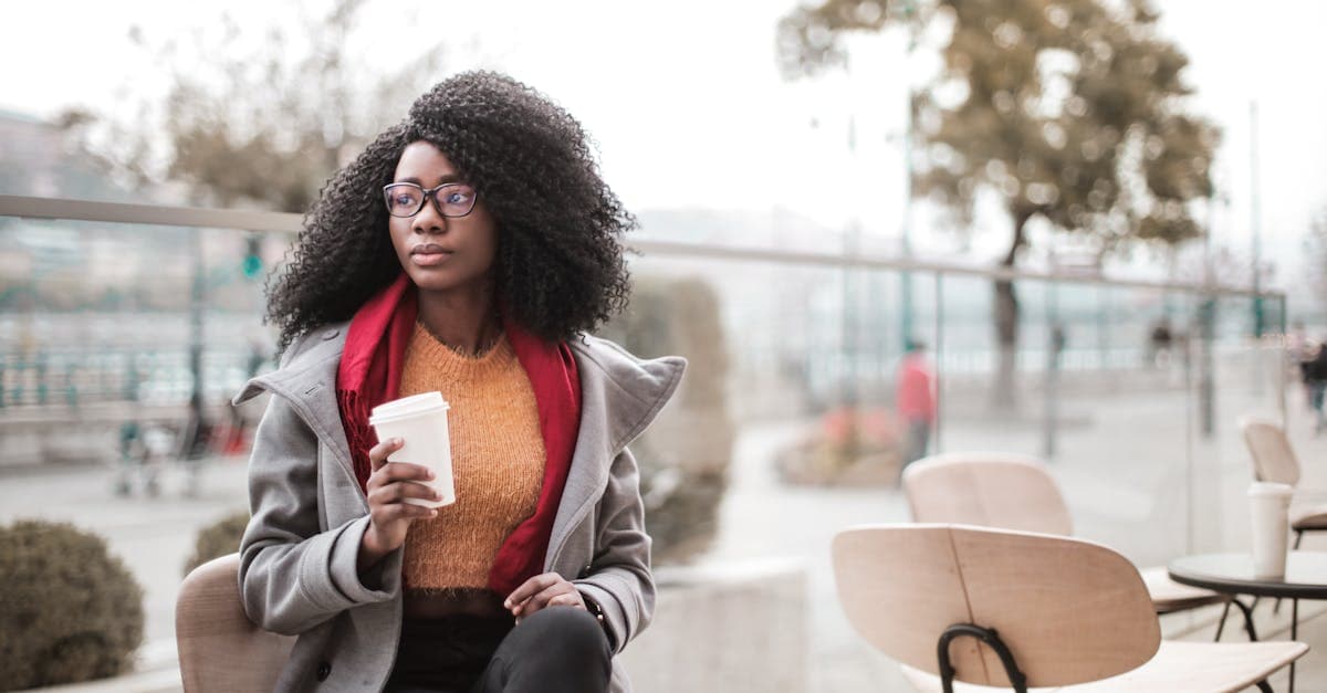 Cover Image for See Clearly: How to Select Stylish Eyeglasses That Enhance Your Look